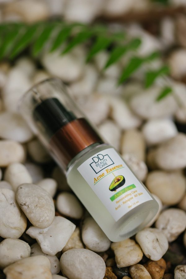 ACNE ESSENCE